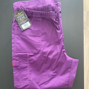 Wonder Wink Cargo Scrub Pants NWT 2LX Petite Eggplant